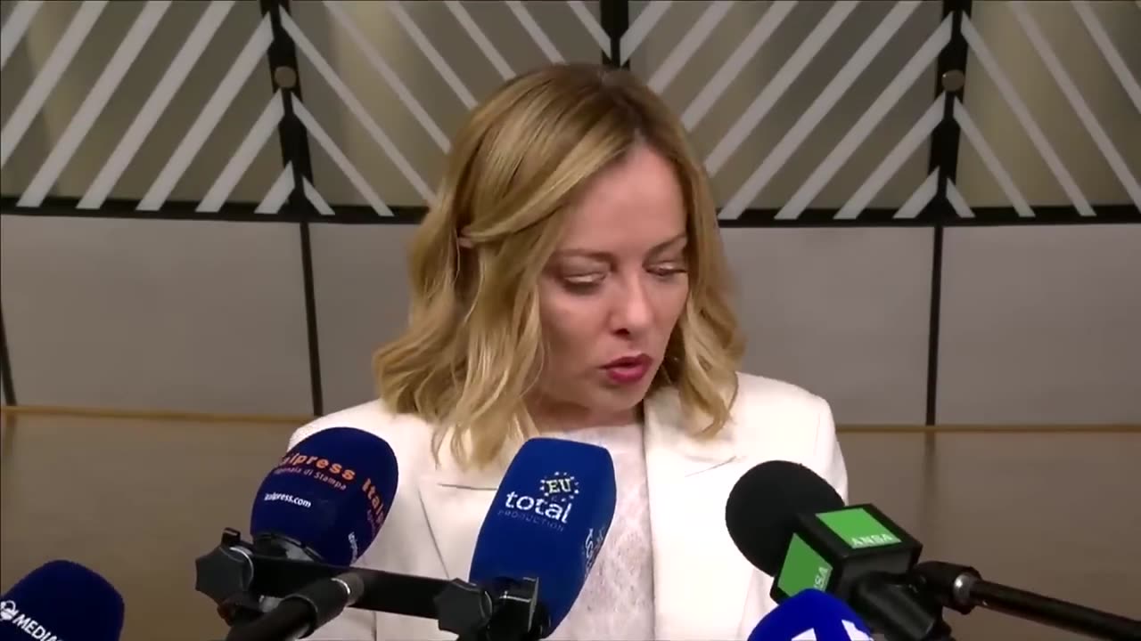 Bruxelles - Il punto stampa di Giorgia Meloni al Consiglio europeo straordinario (05.03.25)