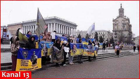 Ukrainians show support to Zelenskiy after row with Trump in the Oval Office