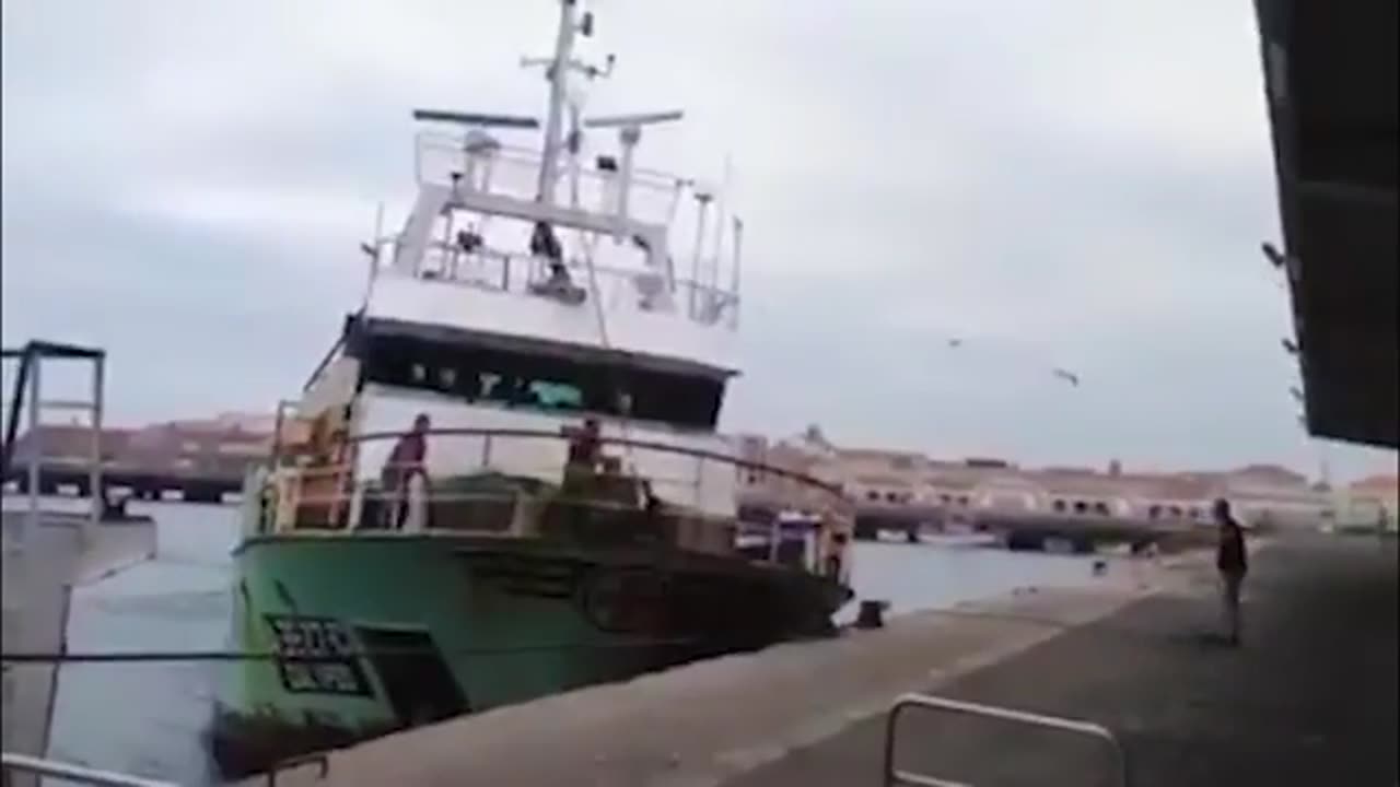 Biggest Ship Collisions and Mistakes Caught On Camera