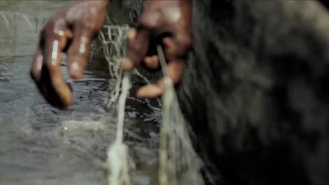 Goliath Tigerfish Latches Onto Man's Throat | HORROR STORY | River Monsters