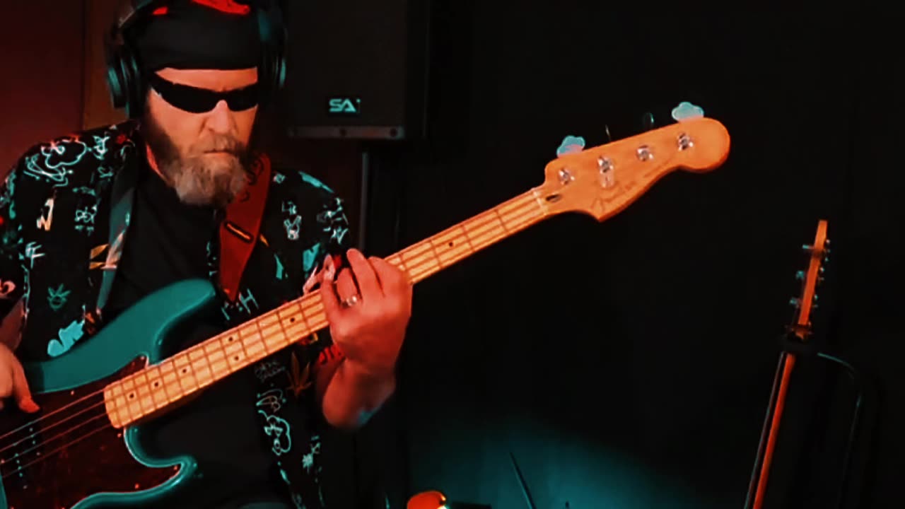 Flirtin'with Disaster- Molly Hatchet bass cover