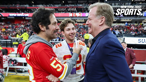 Roger Goodell and Paul Rudd arrive at the Super Bowl