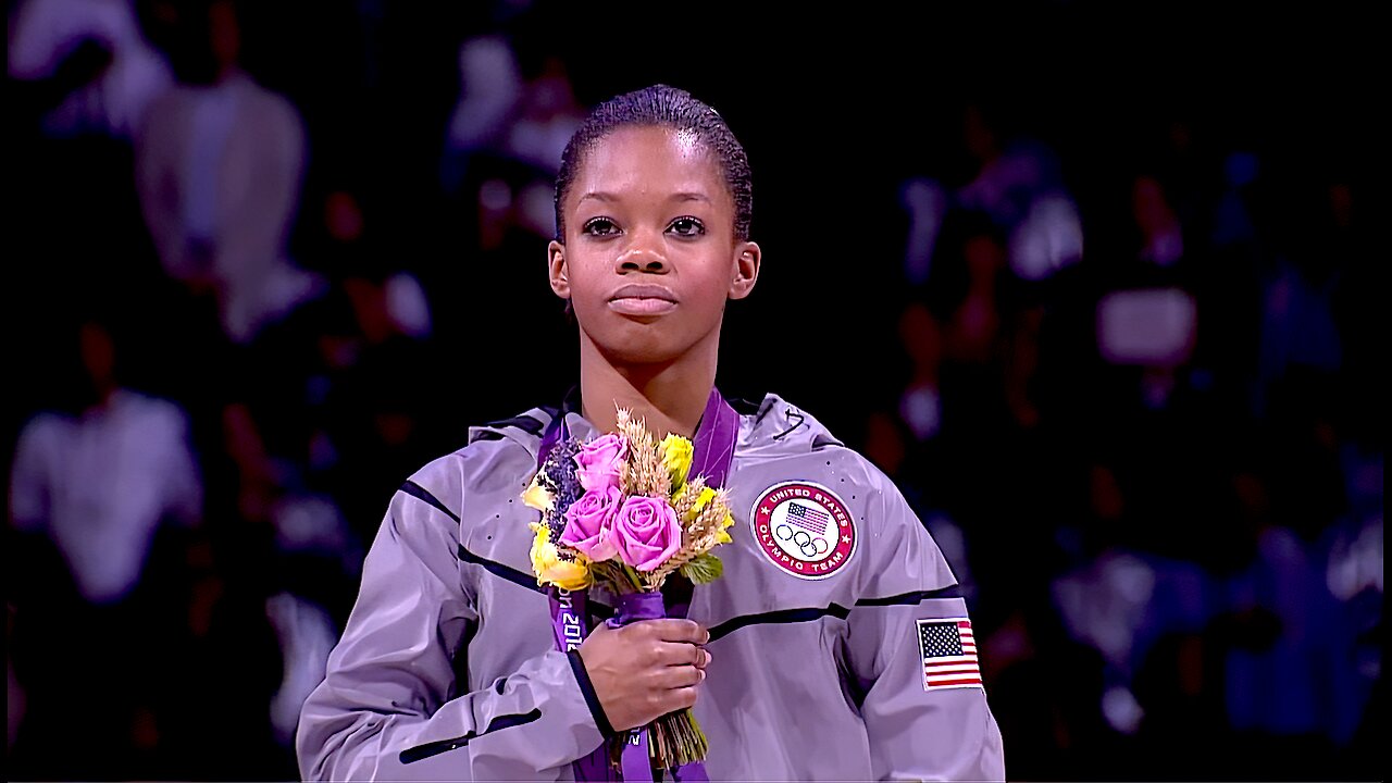 Gabby DOUGLAS🇺🇸🥇AA Medal Ceremony 2012 London OG (4k)