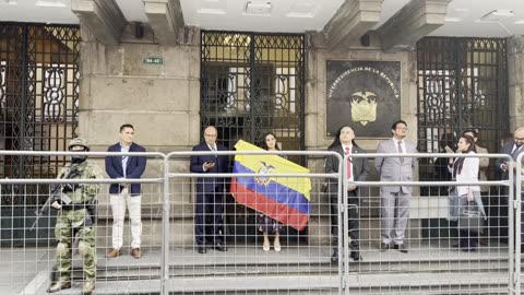 Vicepresidenta de Ecuador puede retornar el cargo por fallo judicial favorable | AFP