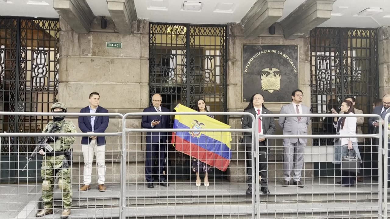 Vicepresidenta de Ecuador puede retornar el cargo por fallo judicial favorable | AFP