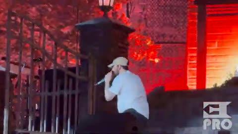 Eminem - Love the Way You Lie ft. Skylar Grey (Soundstorm Festival, Riyadh, Saudi Arabia