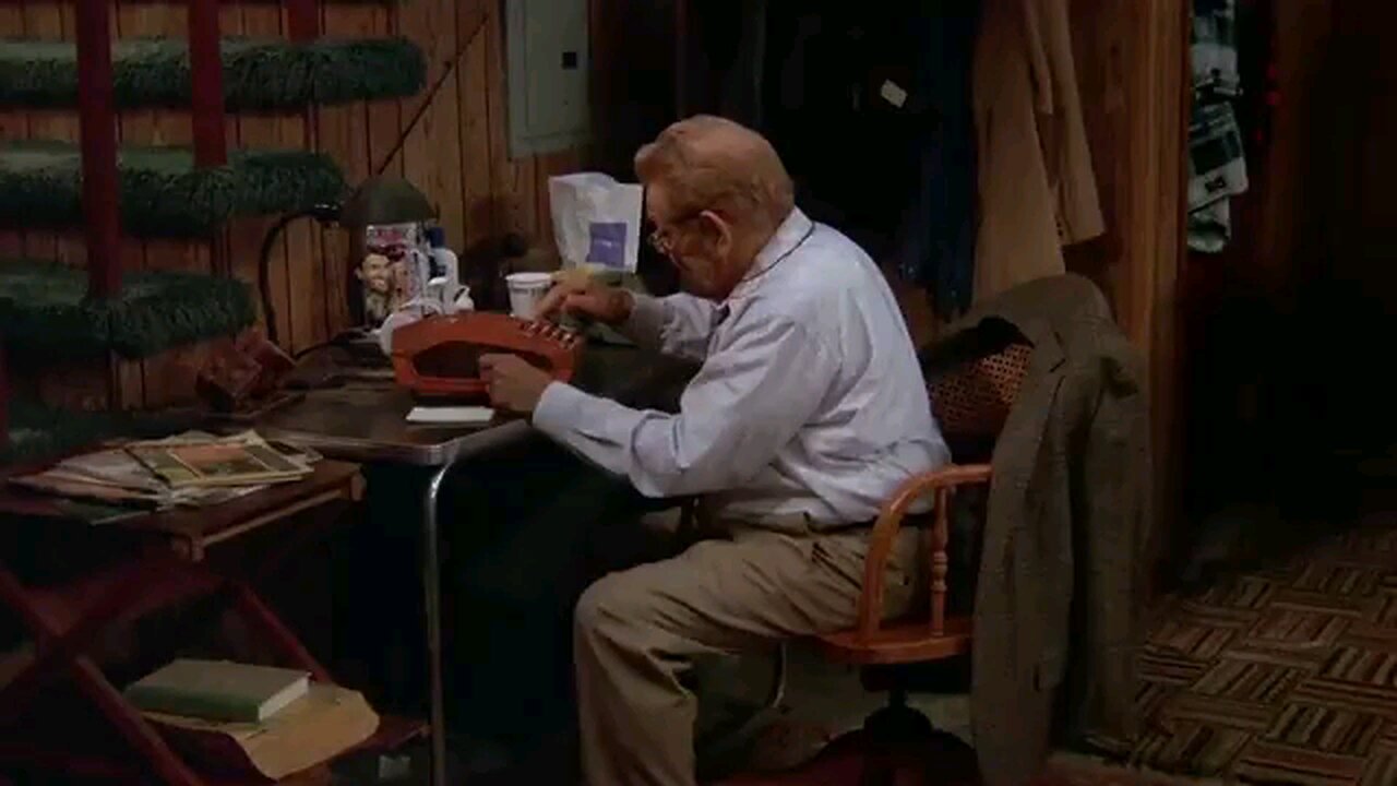 Arthur and Doug's mother start dating | King Of Queens