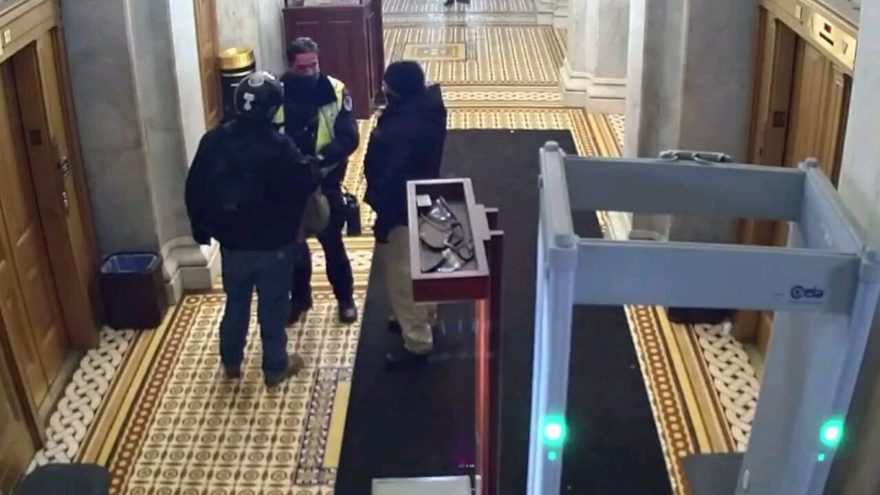 J6 protester being unhandcuffed and let go inside the capital?!