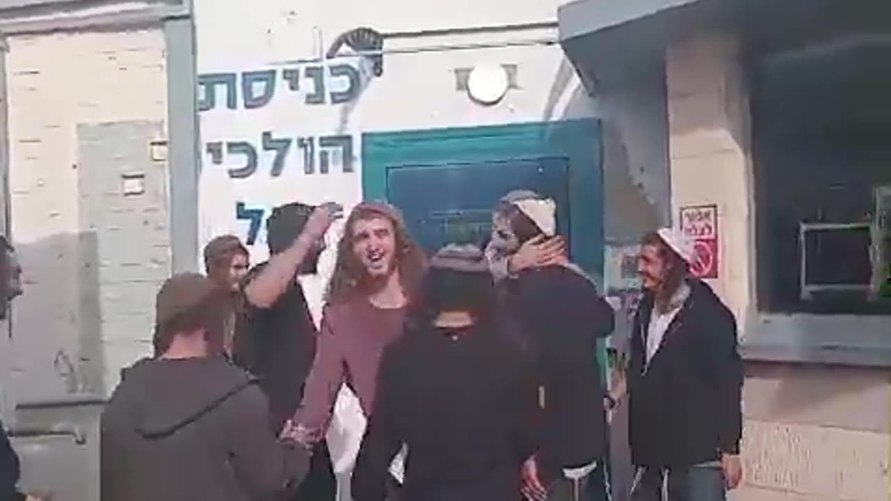 לראשונה בשנתיים וחצי האחרונות (מאז ימי גלנט) - אין יותר עצורים מנהליים יהודים בשום בית סוהר.