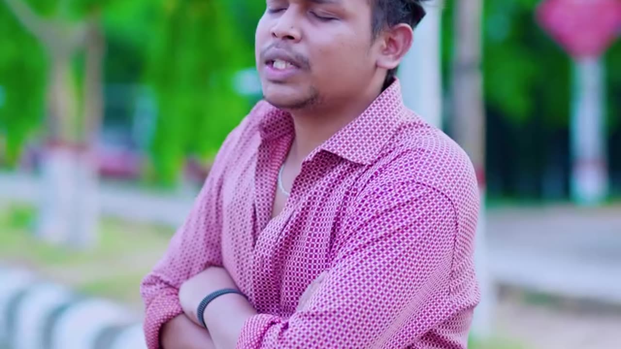 পোষাক দেখে কাউকে বিচার করো না!