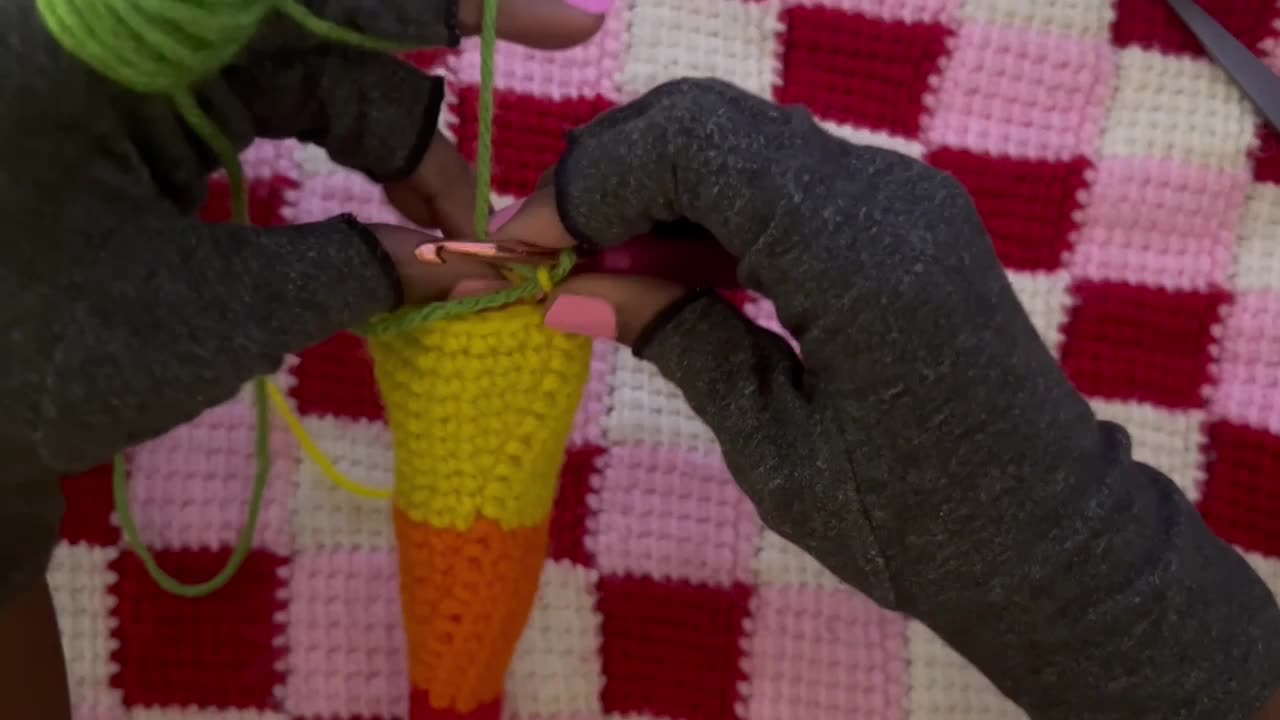 One row at a time ep 31 : Mystery project 1 Row 31
