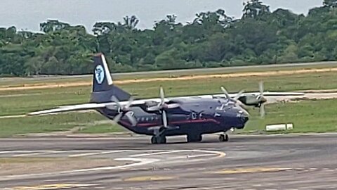 UR-CGV and Boeing 737-800 PR-GTC in Manaus