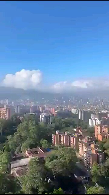 UAPs over Medellin, Colombia, 12/31/24.