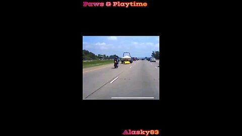 TRAGIC ACCIDENT OF A MOTORCYCLIST ON THE FREEWAY