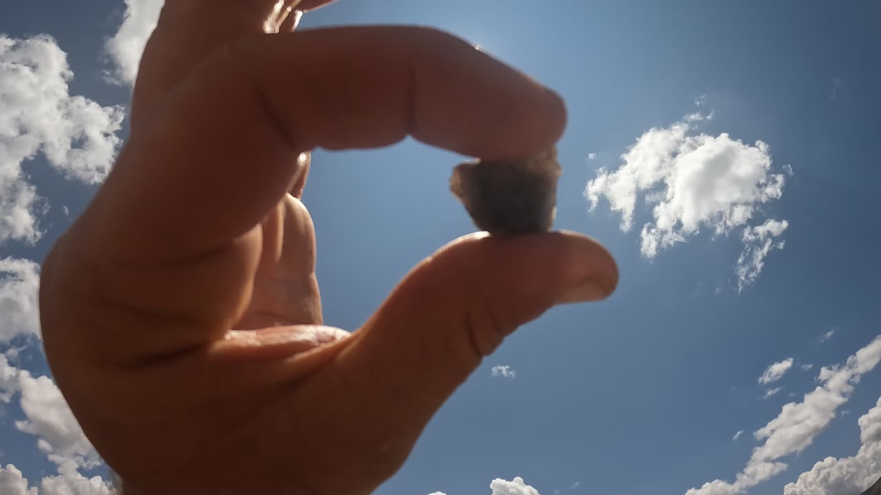 Ancestral obsidian arrowheads in the Andes Mountains