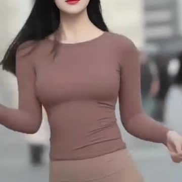 One Color, Endless Luxury Looks—Here’s How! 🎨👗."