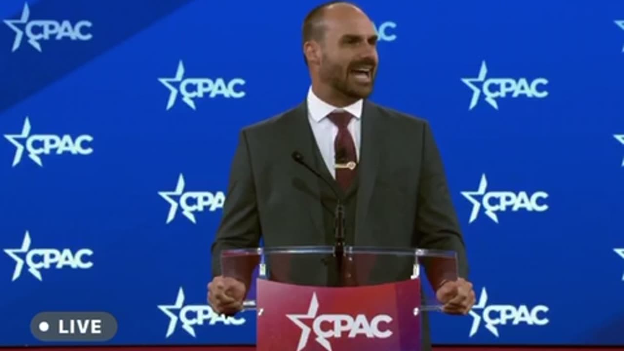 Eduardo Bolsonaro criticizes Alexandre de Moraes during a speech at cpac