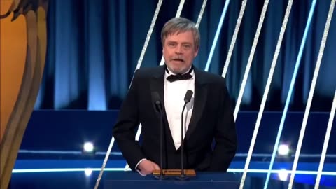 Mark Hamill's pants appear to drop