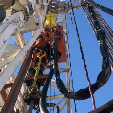 Hard at work #drillbabydrill #oilandgas