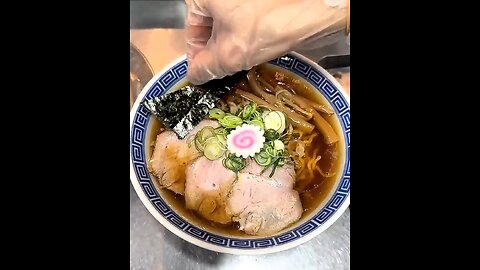 How to assemble a Ramen bowl