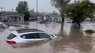 🇺🇸 Los Angeles Flooding - LA goes from the worst fires in American history to this.