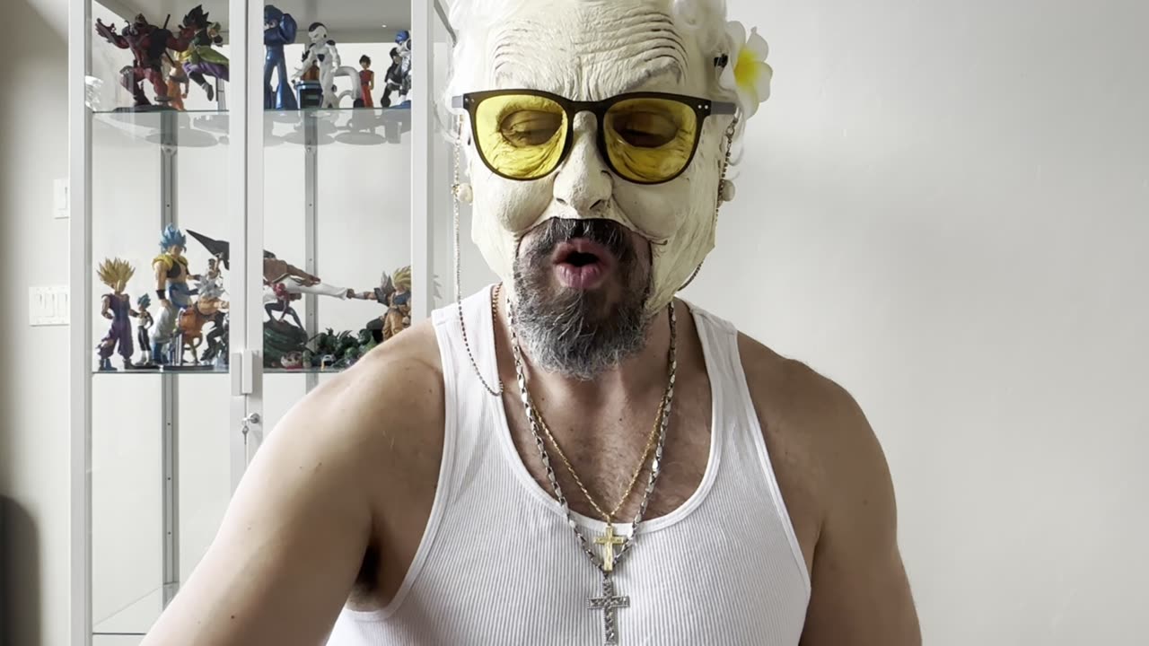 Granny Goatee reviews Arby's NEW Pumpkin Pie Turnover and Mac & Cheese Bites make a return!