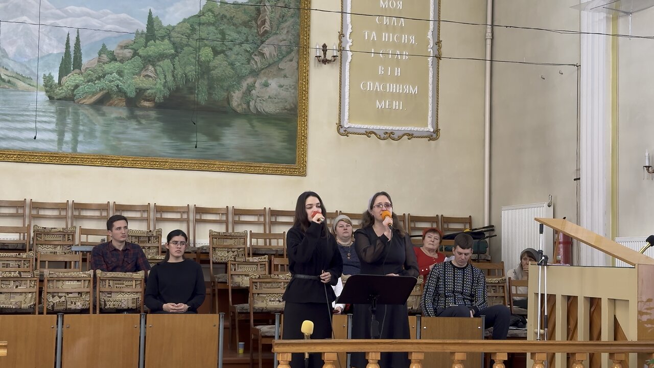 Торопимся, бежим скорей…