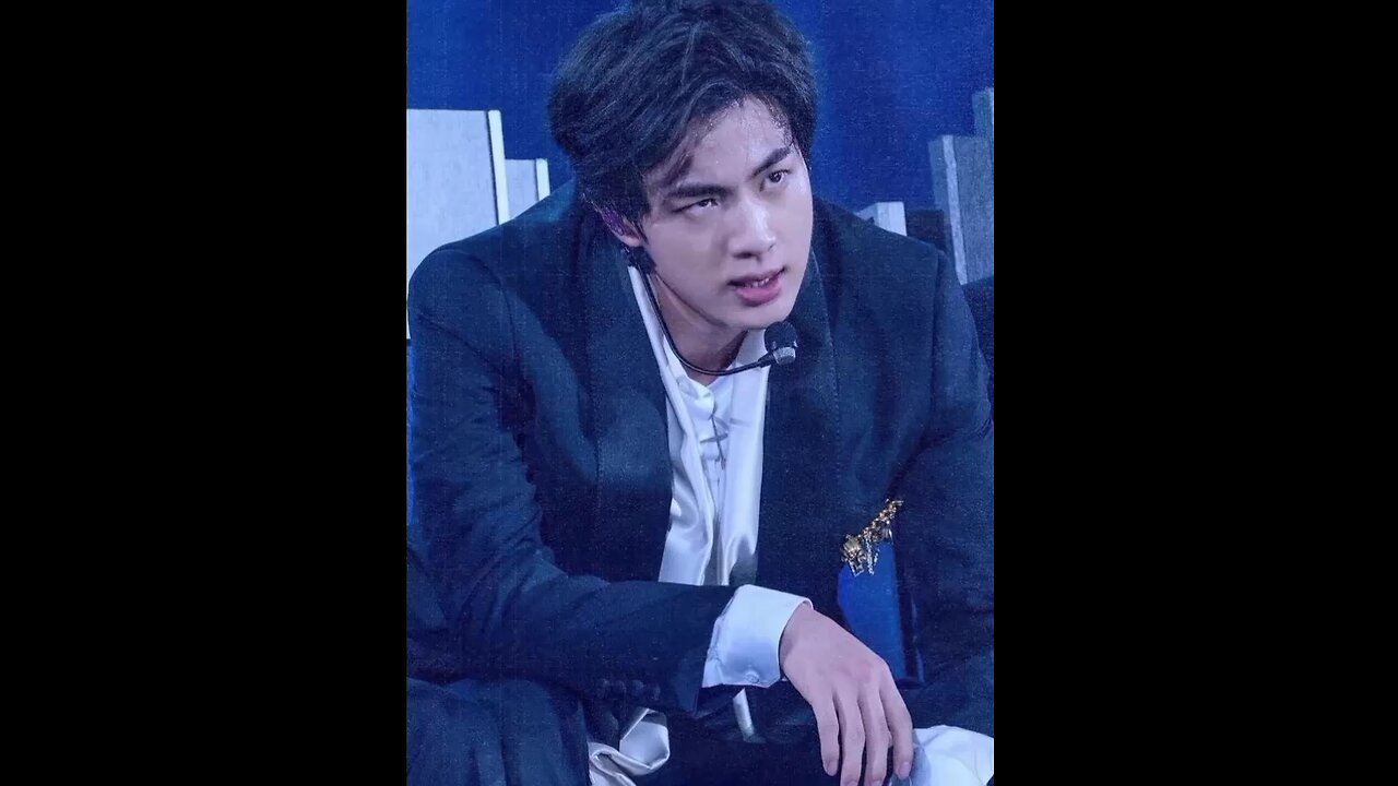 Jin 🥰🥰