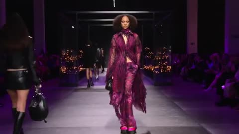 Versace Spring-Summer 2023 Women’s | Fashion Show | Versace
