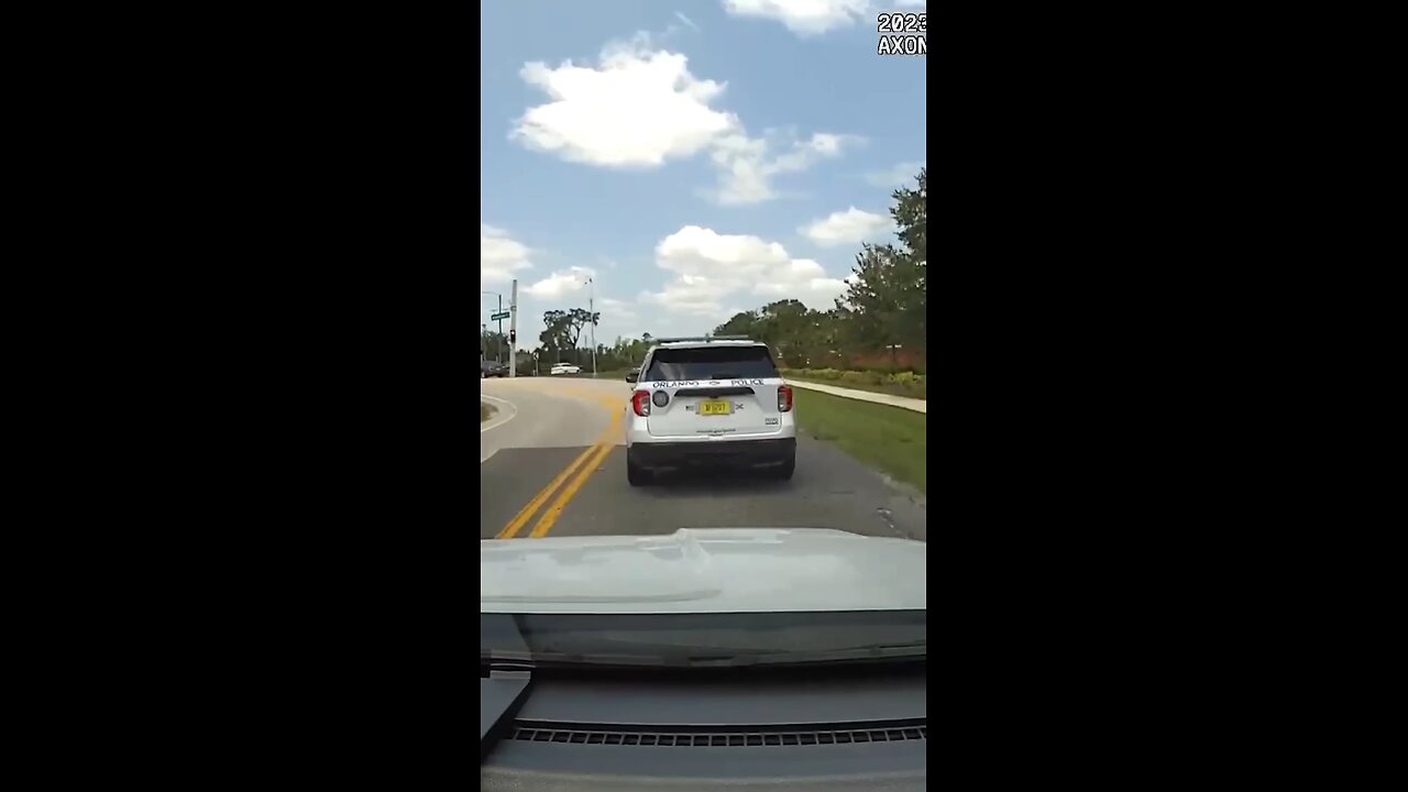 Police officer pulled over for speeding flees traffic stop