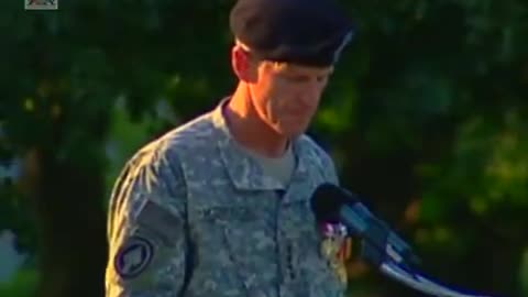 Stanley McChrystal - Retires