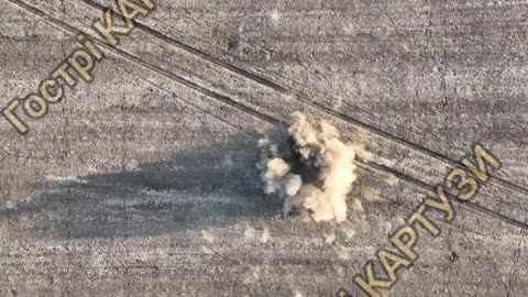 Foot crusher munition