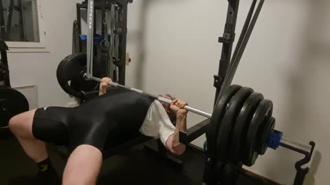 Benchpress with bands 195kg