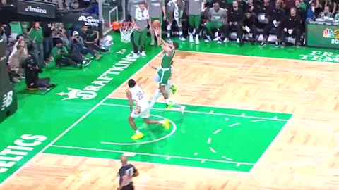 NBA - TWO THUNDERING SLAMS FROM TATUM!