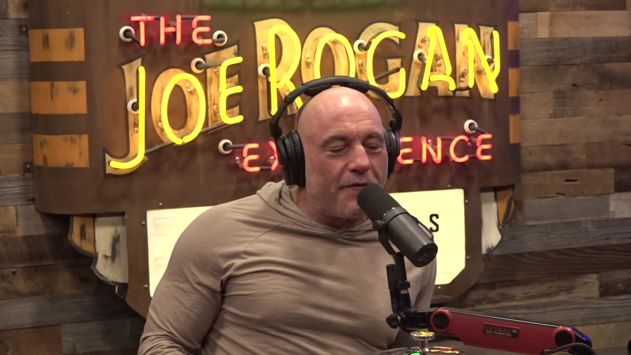 Joe Rogan Experience #2249 - Yannis Pappas & Chris Distefano