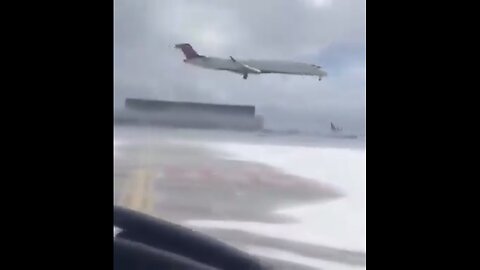 VIDEO FOOTAGE OF DELTA PLANE🛩️🛣️📸CRASH IN CANADA🇨🇦💥🛩️🔥🛣️💫