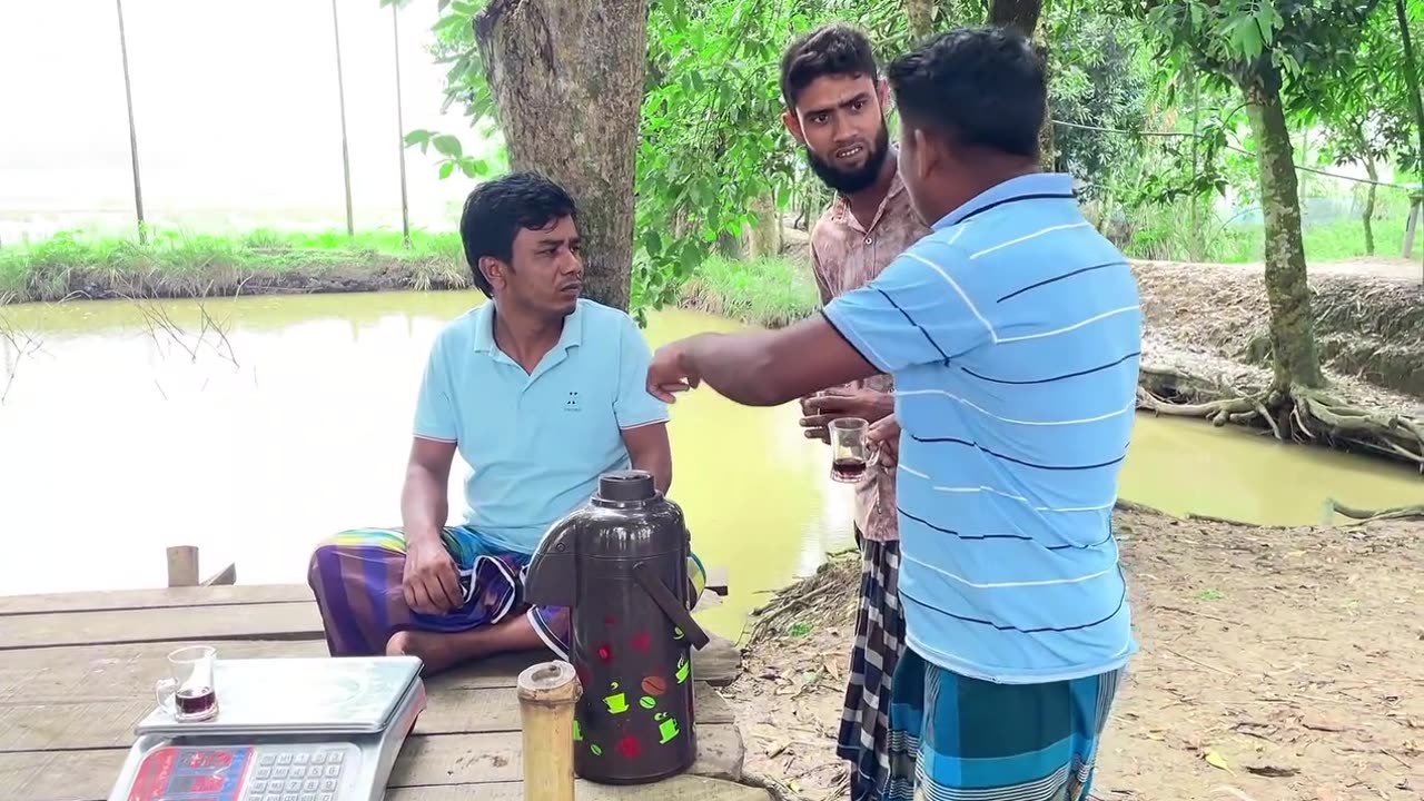 মিটার দিয়ে মেপে বিক্রি হচ্ছে চা! আর কত কি যে দেখতে হবে কে জানে