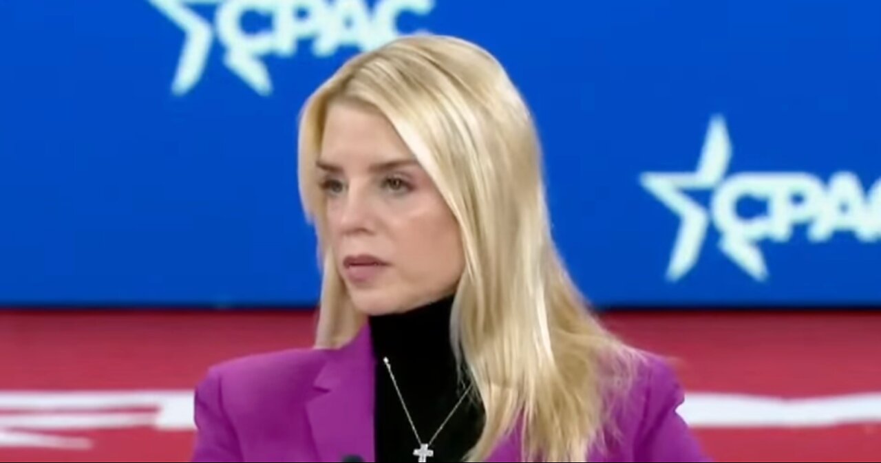 Pam Bondi Demands Illinois, NY Govs to Comply and Allow Deportations