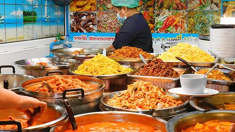 Thai CURRY HEAVEN at Or Tor Kor Market (Bangkok)!! 🇹🇭