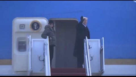 PRESIDENT TRUMP❤️🇺🇸🚁EN ROUTE ON AIR FORCE ONE🤍🇺🇸🛫TO NORTH CAROLINA💙🇺🇸🏚️🌲💫