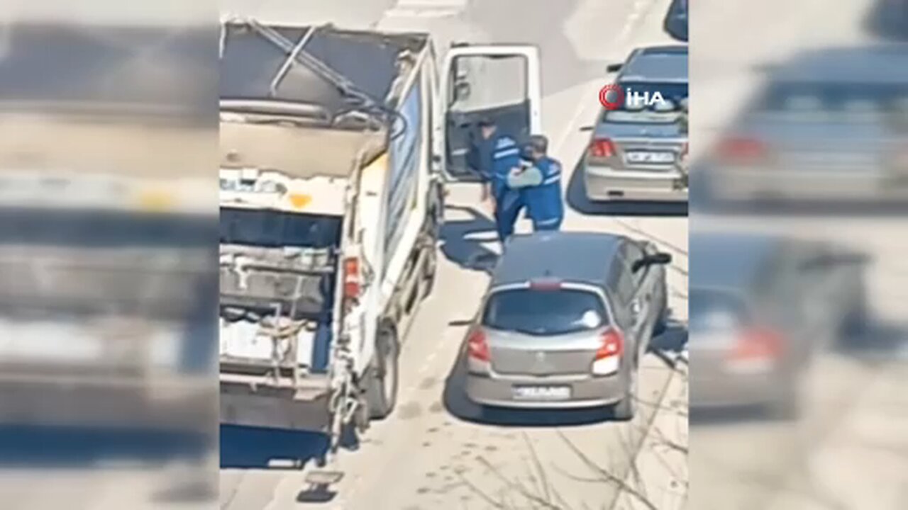 Temizlik işçilerinden tebessüm ettiren halay