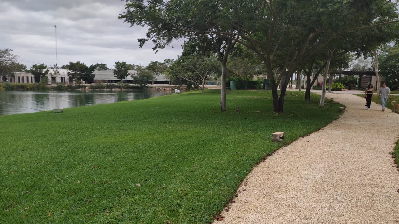 "The Island" Square - Merida - Yucatan - Walktour - Part 2