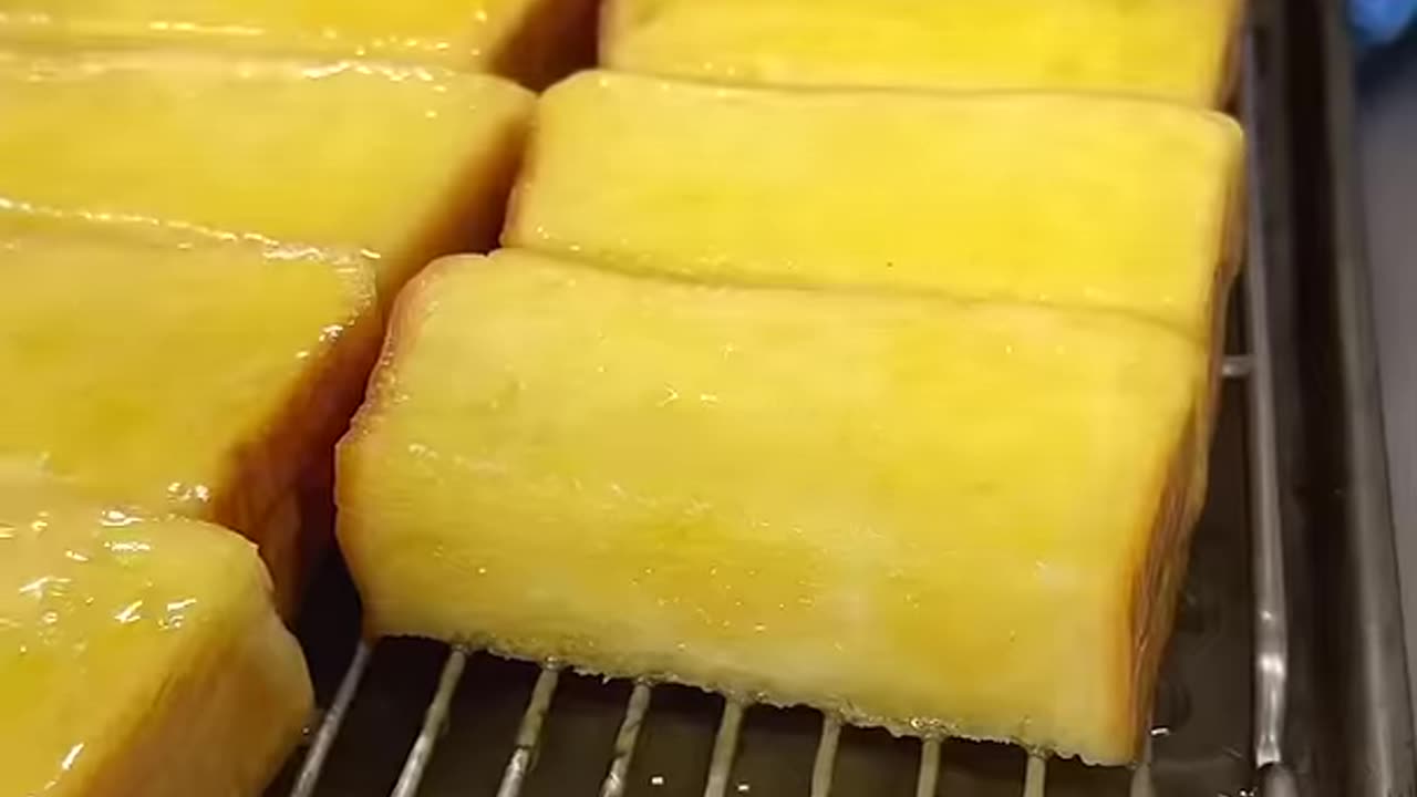 Delicious Street Grilled Cheese Sandwich