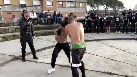 FUNNY Old School Boxer vs PRO BARE KNUCKLE Pitbull