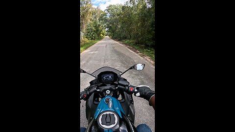 The Perfect Motorcycle Photo Spot? Watch Me Try This!" 🏍️📸