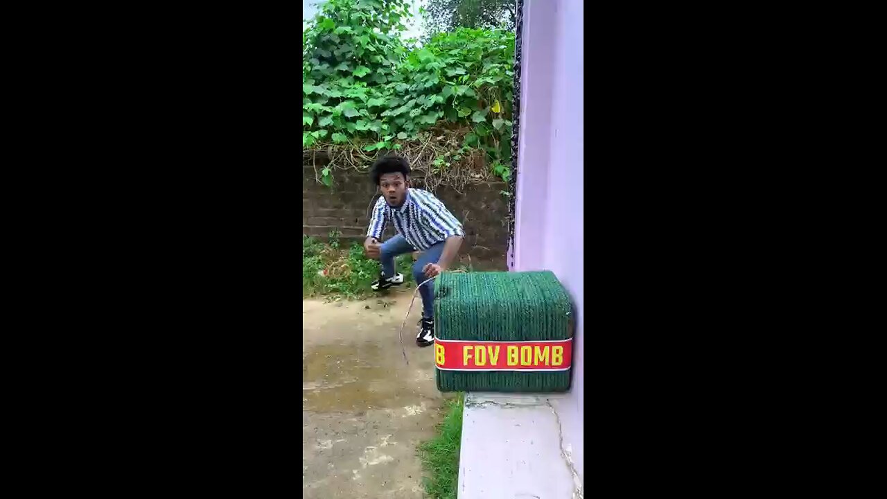 Happy Diwali￼￼😂😂 #comedy #realfools #surajroxfunnyvibeo #vikramfunnyvideo #Diwali