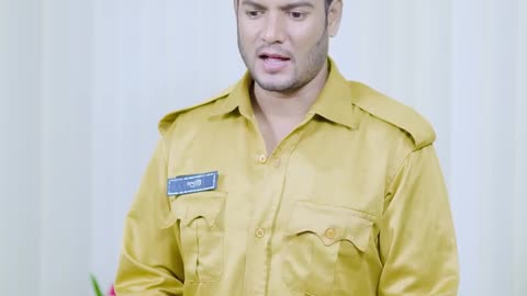 যোগ্যতার গুনে দারোয়ান পেল চাকুরী!