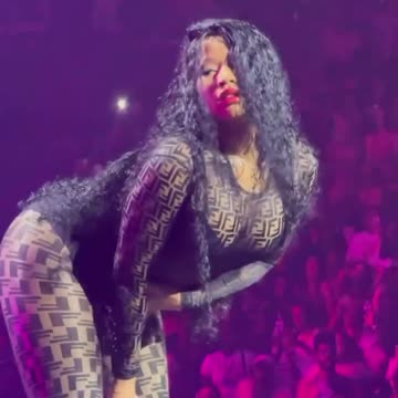 “Black Look Good On Onika 🖤✨