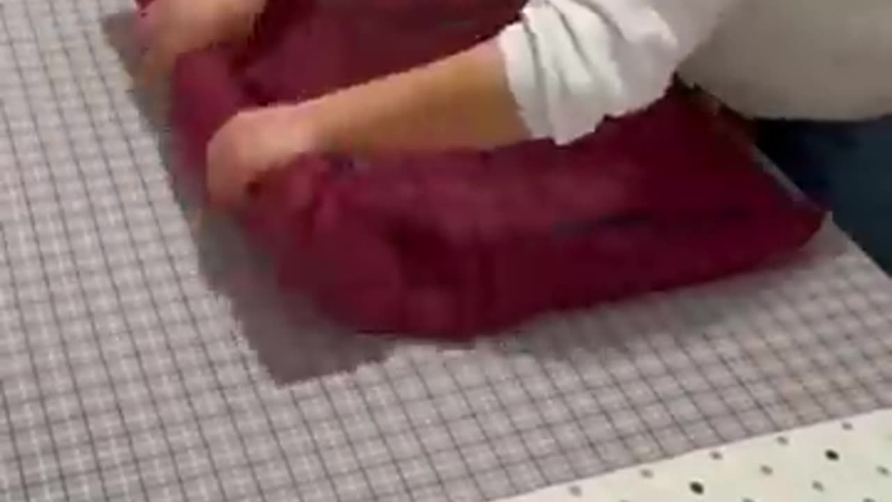 জামাকাপড় গুছিয়ে রাখার ৪টি অসাধারণ কৌশল | সহজ ও কার্যকর লাইফ হ্যাকস