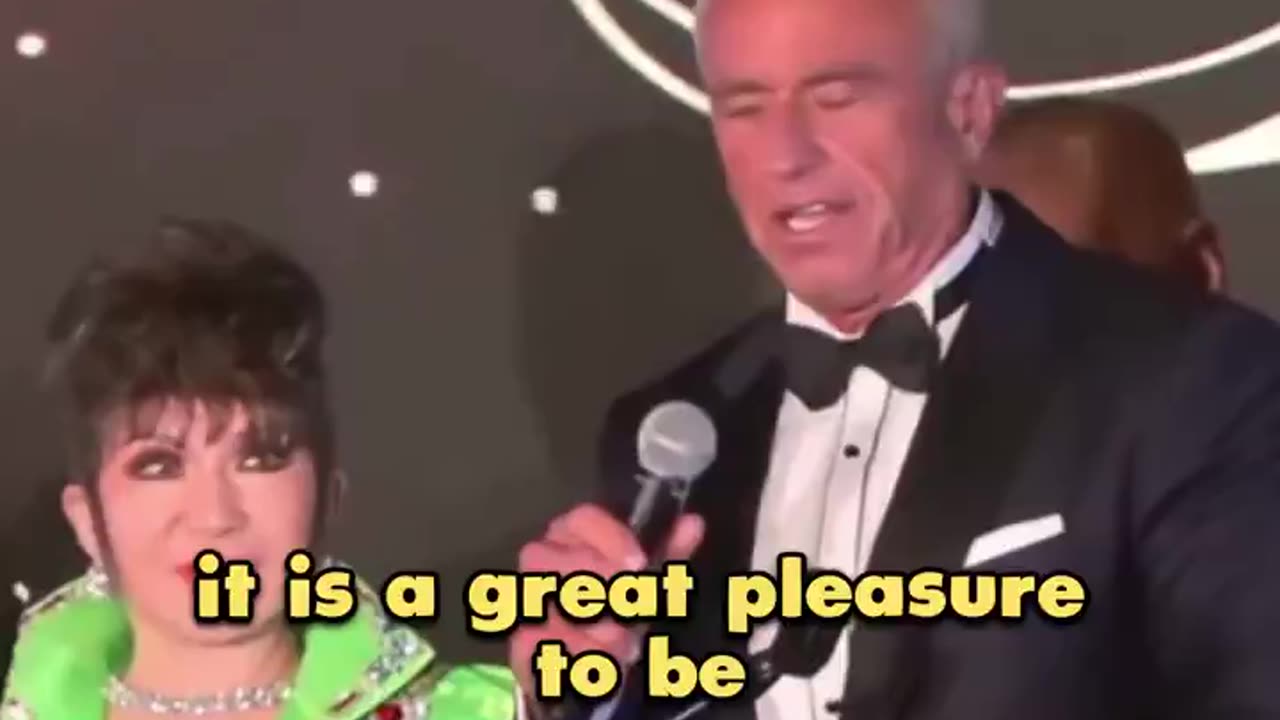 RFK Jr. showed up at the Hispanic Inaugural Ball and stunned everyone by speaking fluent Spanish.